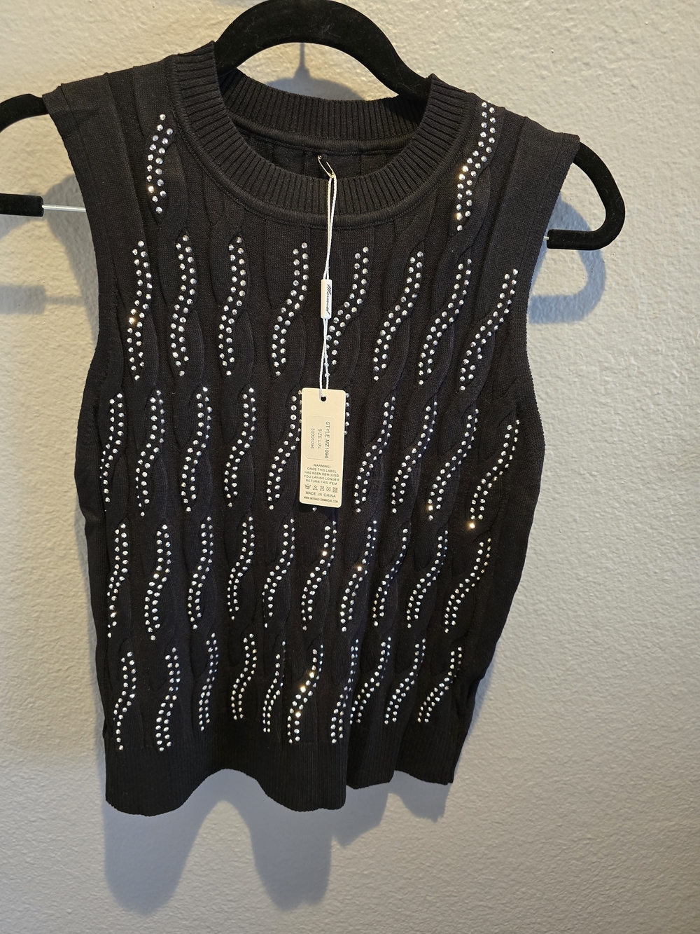 Sleeveless Black Embellished Knit Top Size M, NWT, Boutique Brand